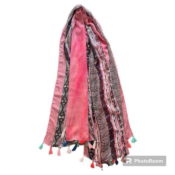 Spring Scarf. 2/20 - Picture 2 of 3